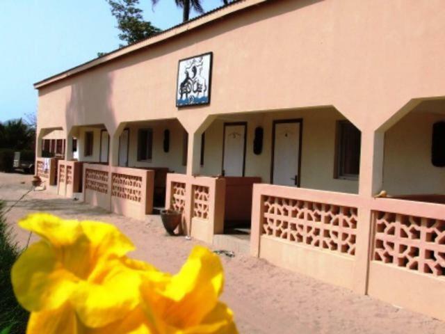 The Gunjur Project Lodge Екстериор снимка